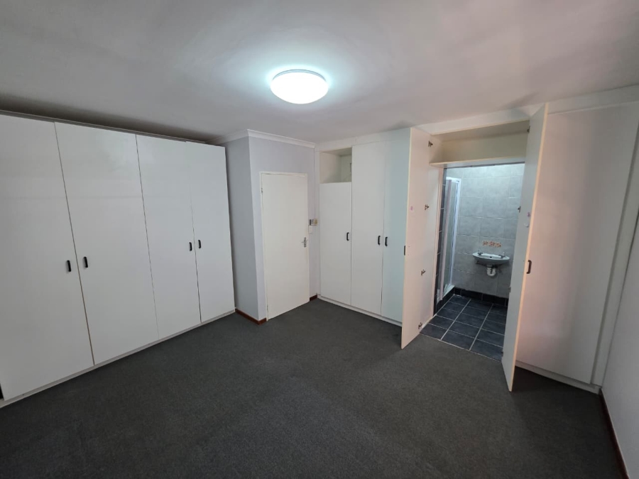 6 Bedroom Property for Sale in Lochnerhof Western Cape